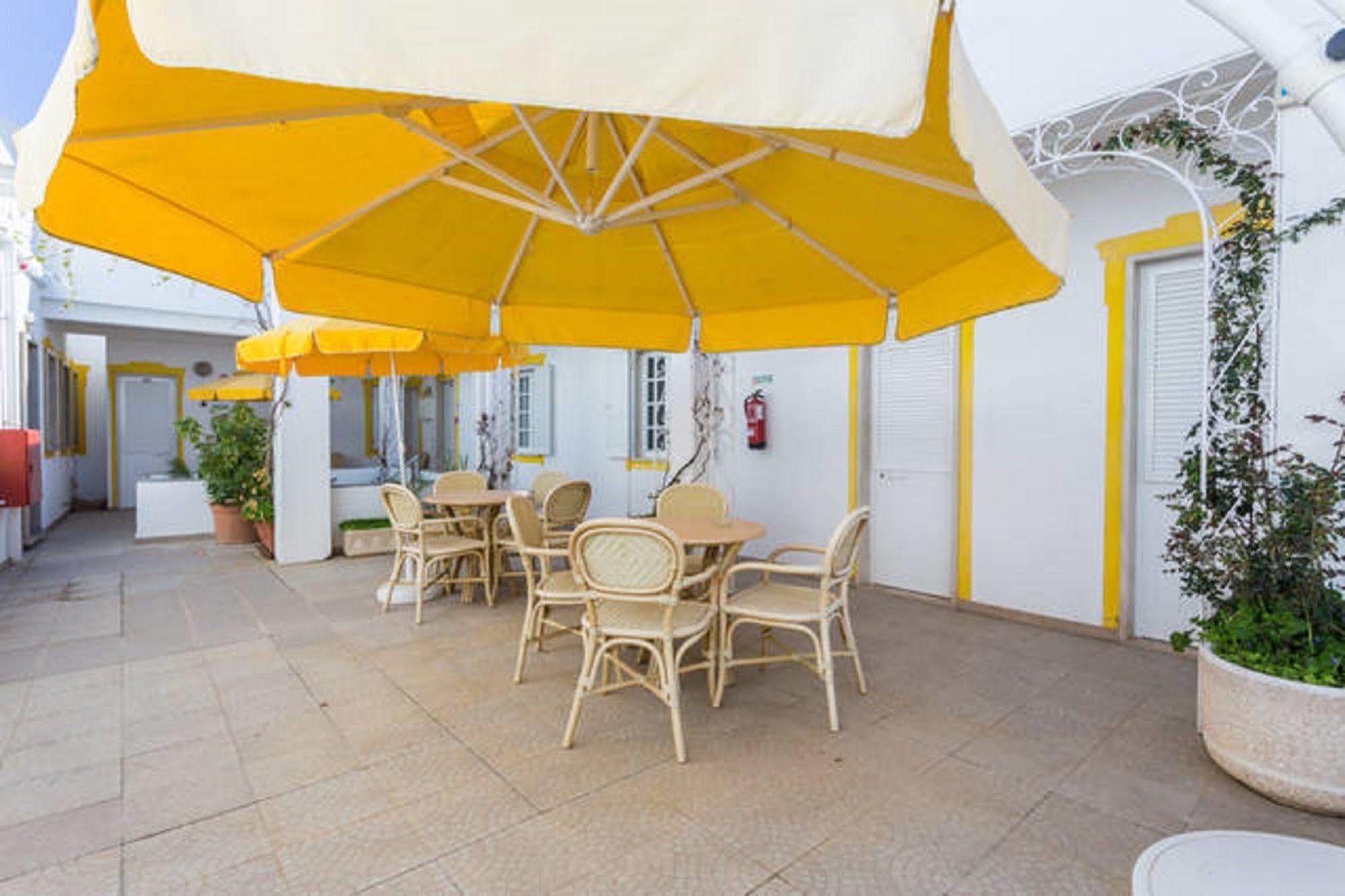 Hotel Residencial Miramar Quarteira Exterior foto